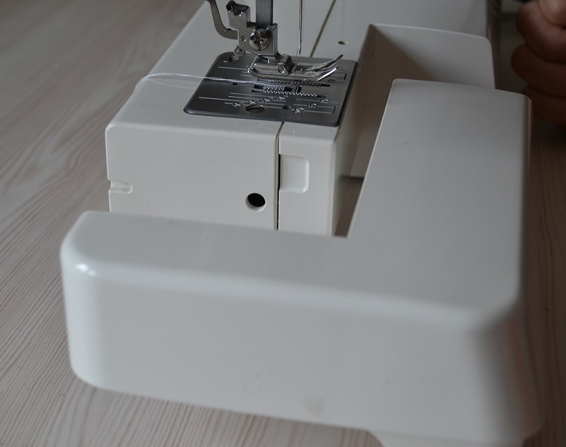 Съемный столик швейной машины